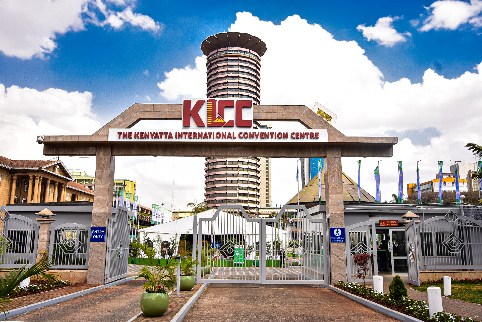  Kenyatta International Convention Center, Nairobi
